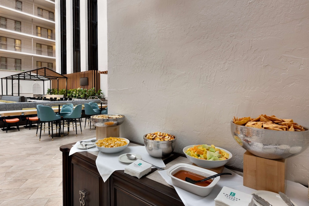 The Signature Suites 44/67
