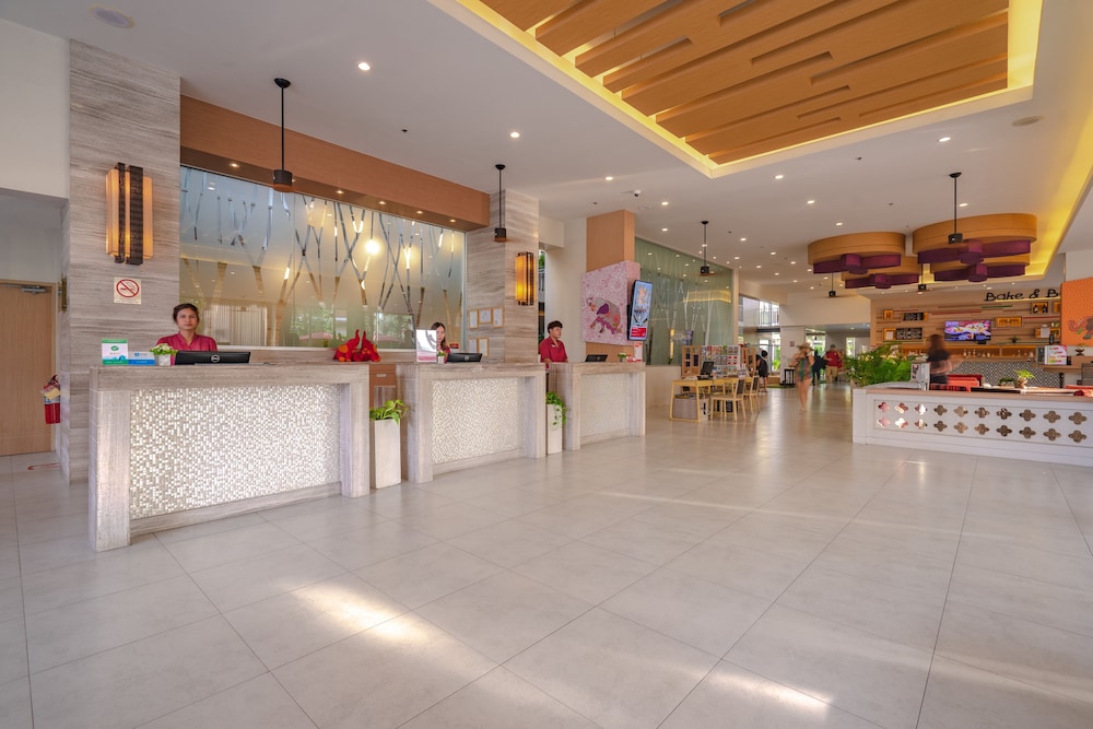 Ramada By Wyndham Phuket Deevana 10/70