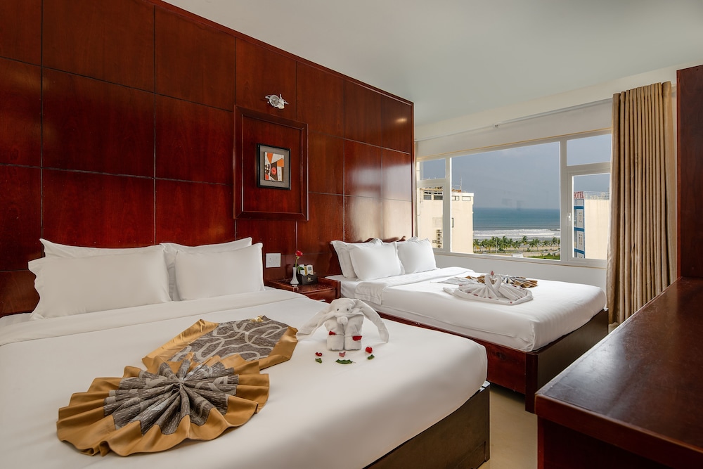 VALENCIA HOTEL 13/70