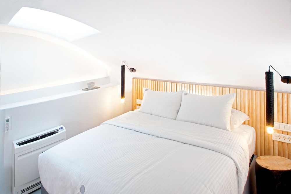Santorini Soul Villas - Adults Only 6/48