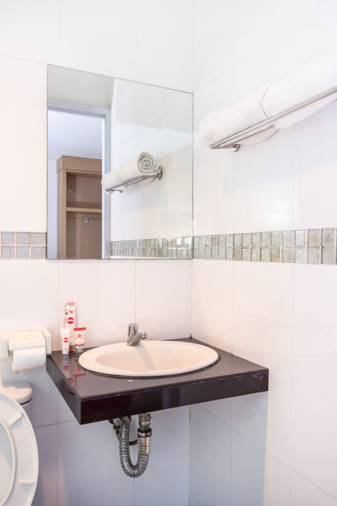 SUPER OYO Capital O 664 Romance Hotel 38/46