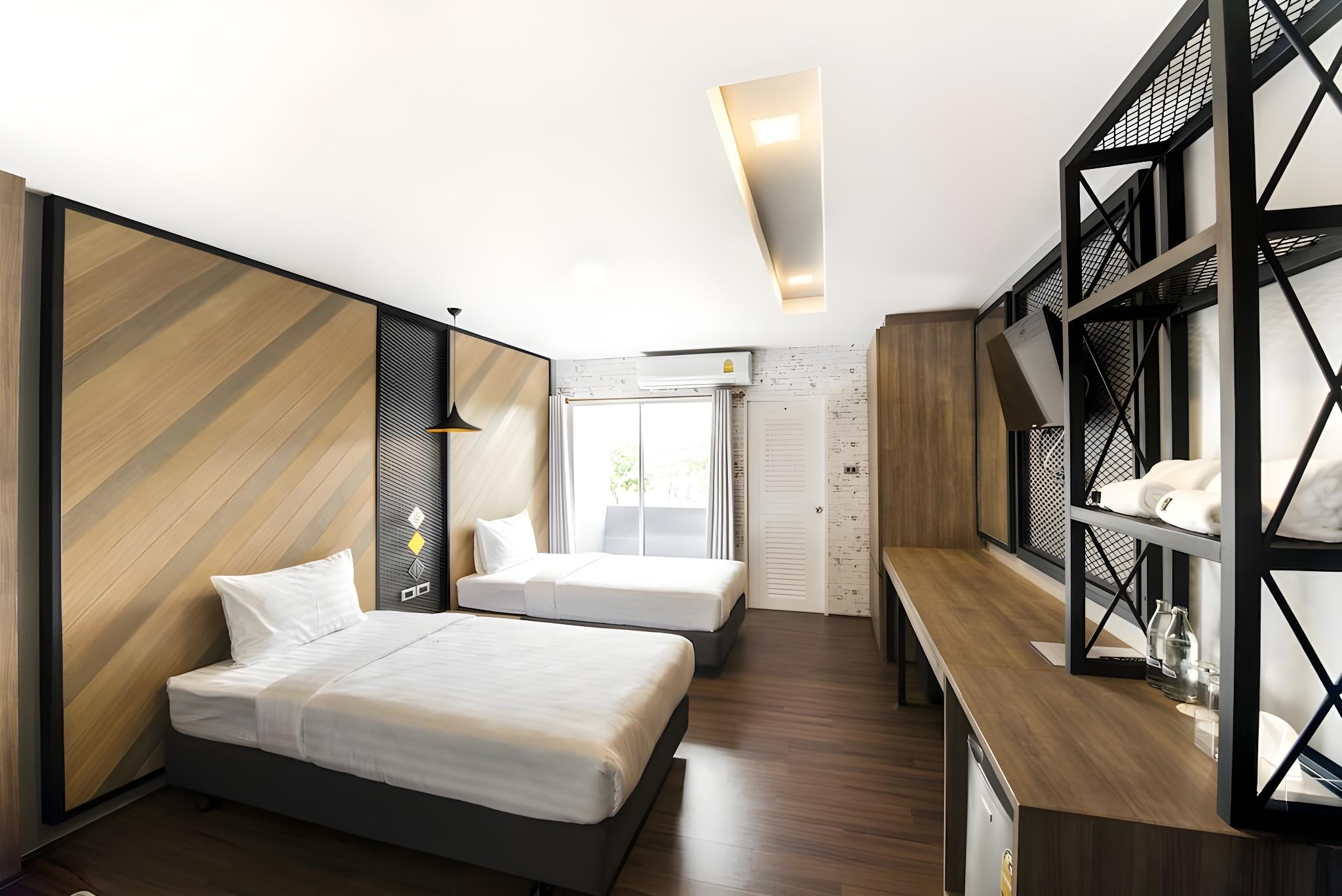 Standard, Twin Beds