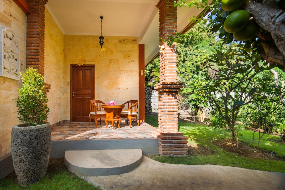 Amed Harmony Cafe And Bungalows 21/68