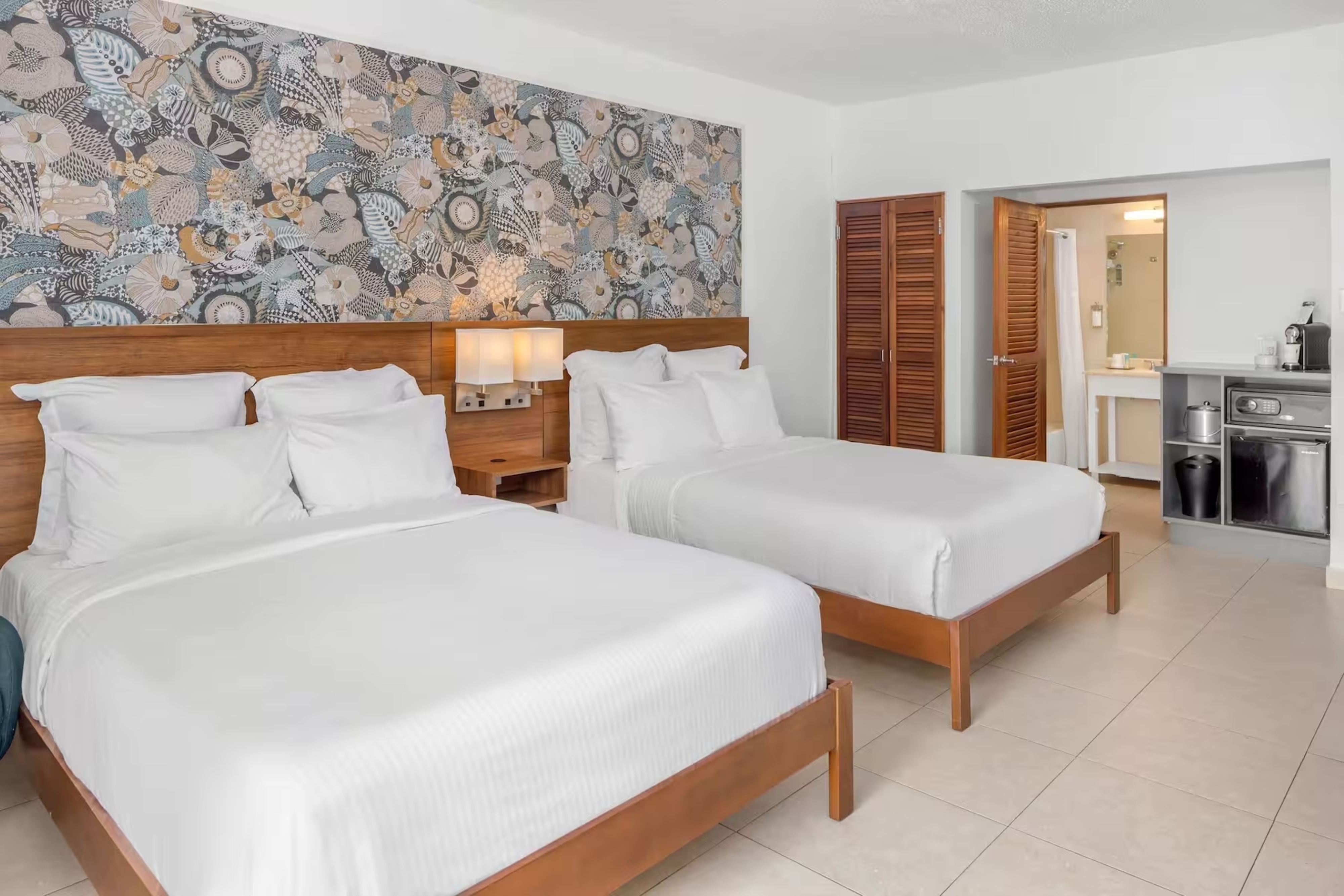 Beach, Studio, 2 Queen Beds, Garden View