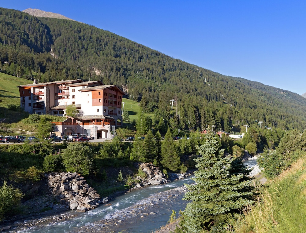 CLUB MMV VAL CENIS HOTEL 43/50