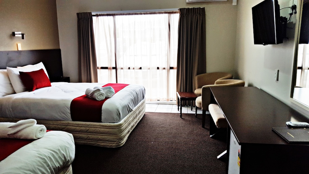غرفة بريميوم بسرير كوين وسرير فردي، Auckland Airport Kiwi Hotel 5/9