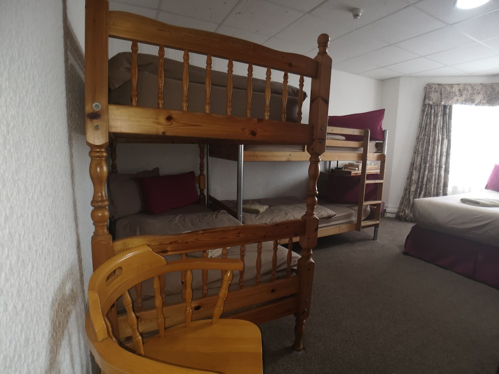 Aunties Coliseum Hotel 29/50