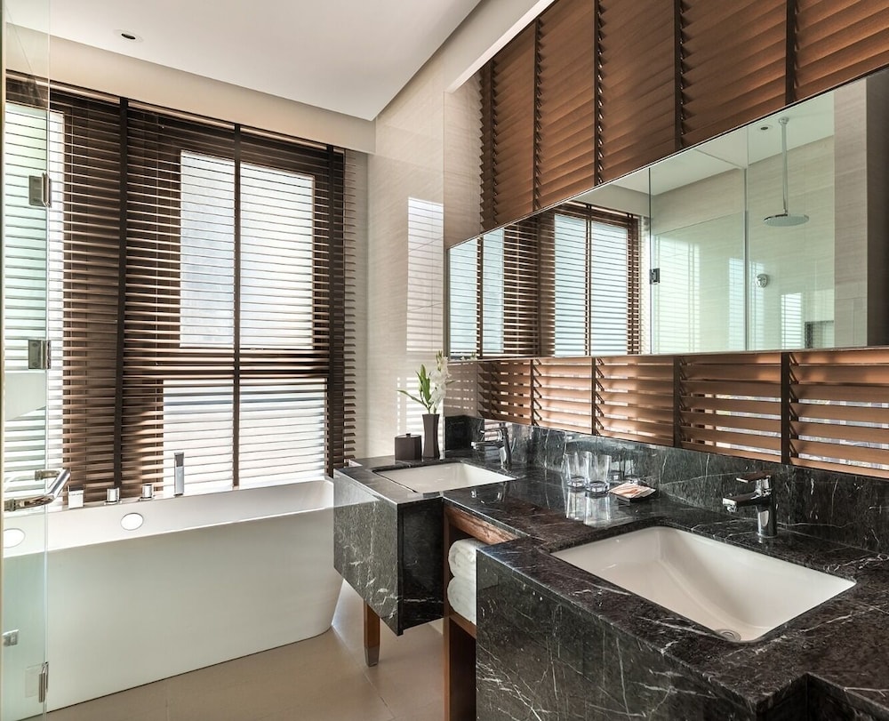 Dusitd2 Davao 42/60