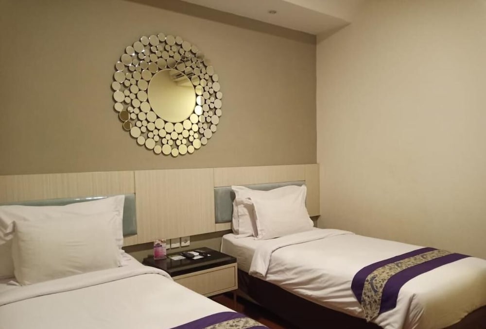 Grand, Deluxe, Twin Beds