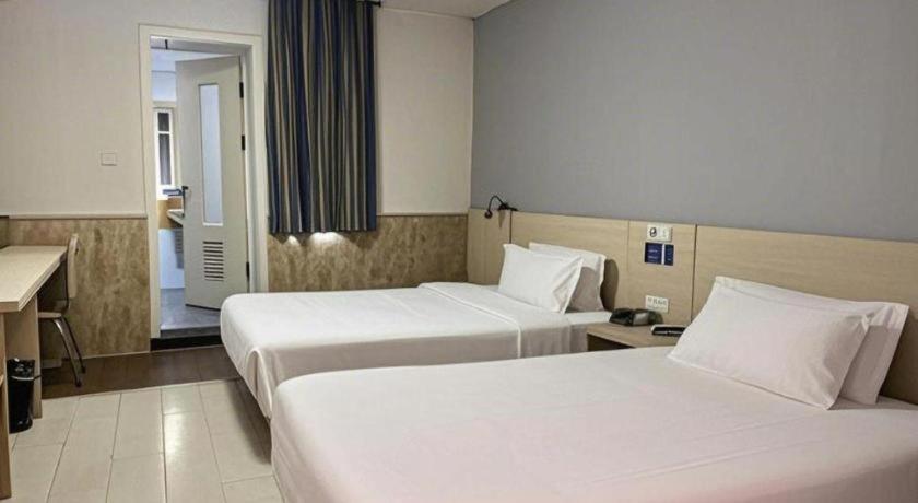 7 Days Inn (Beijing West Railway Station Maliandao) 30/48