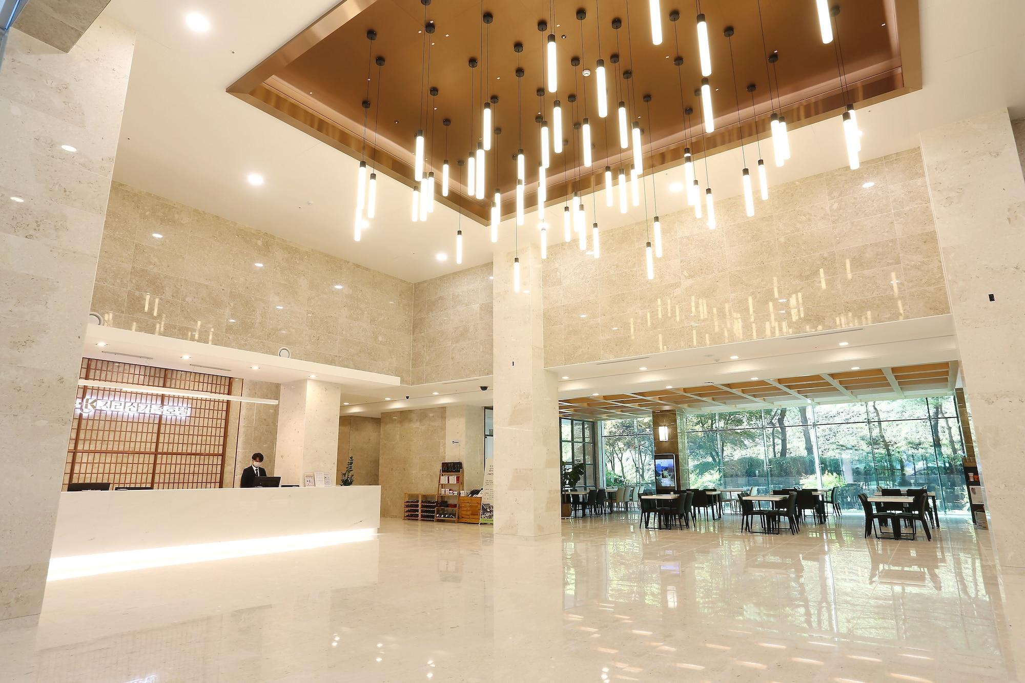 The-K Jirisan Family Hotel 5/32