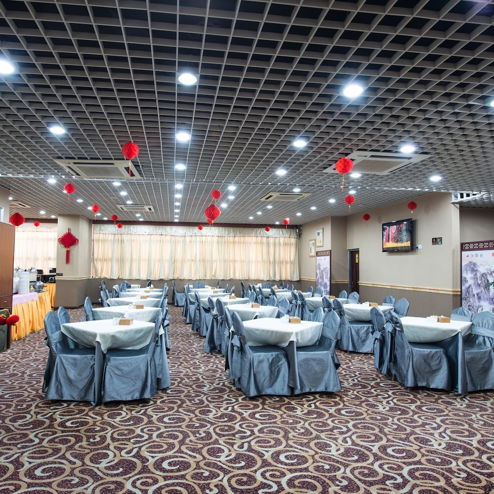Yinfeng International Apartment 44/50