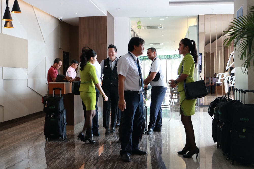 Wing Hotel Kualanamu 19/24
