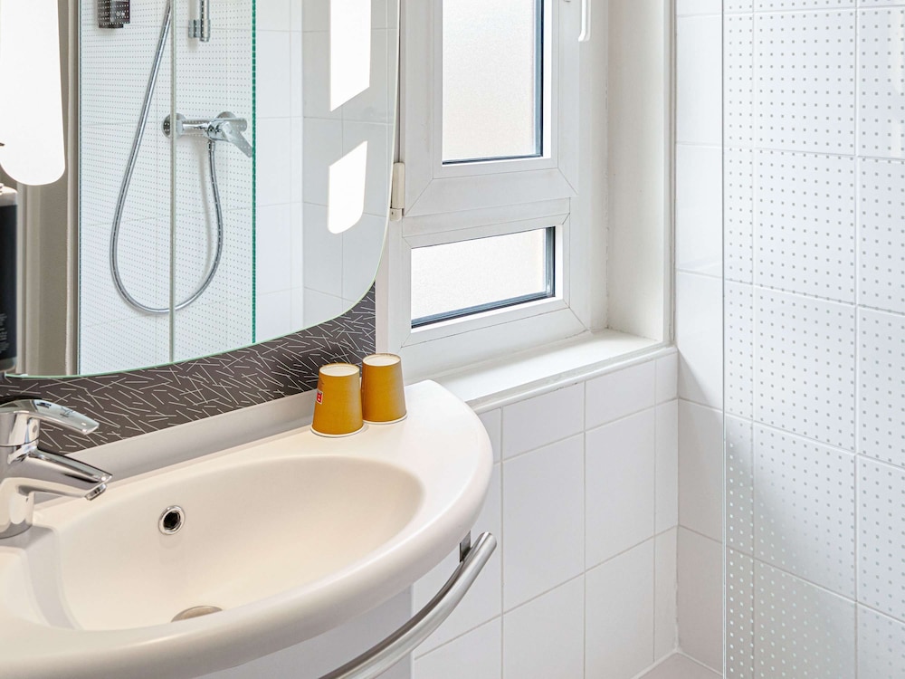Hotel Ibis Annecy Centre Vieille Ville 72/73