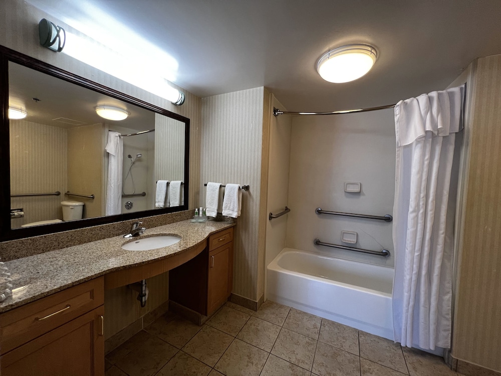 Hyatt House Colorado Springs Airport 15/42