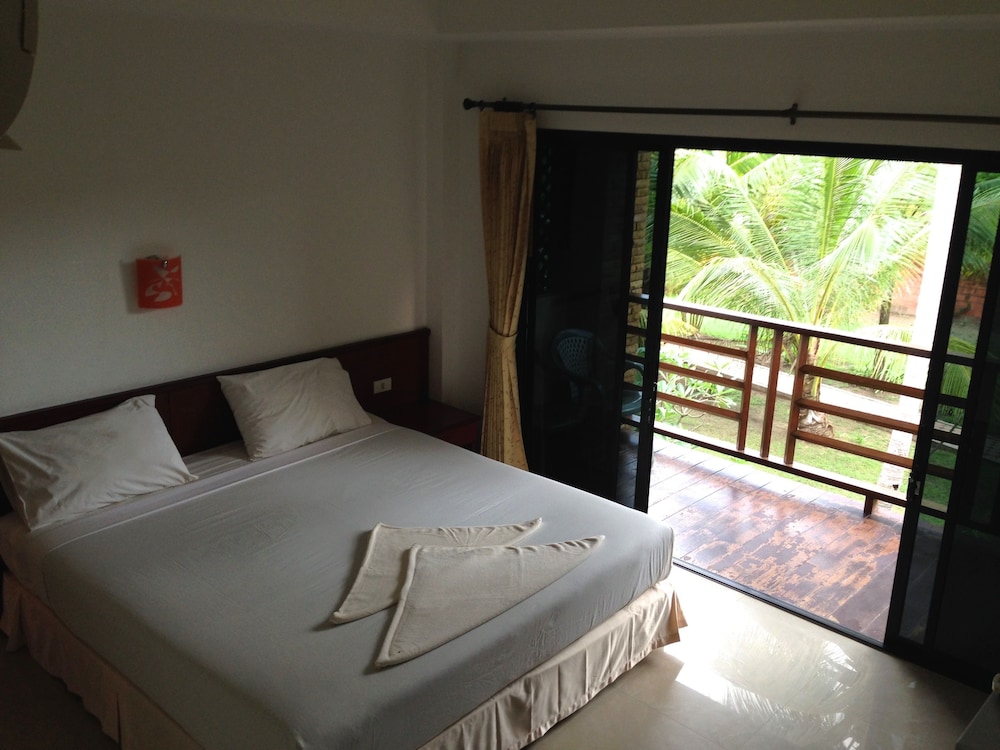 Noble House Beach Resort 26/63