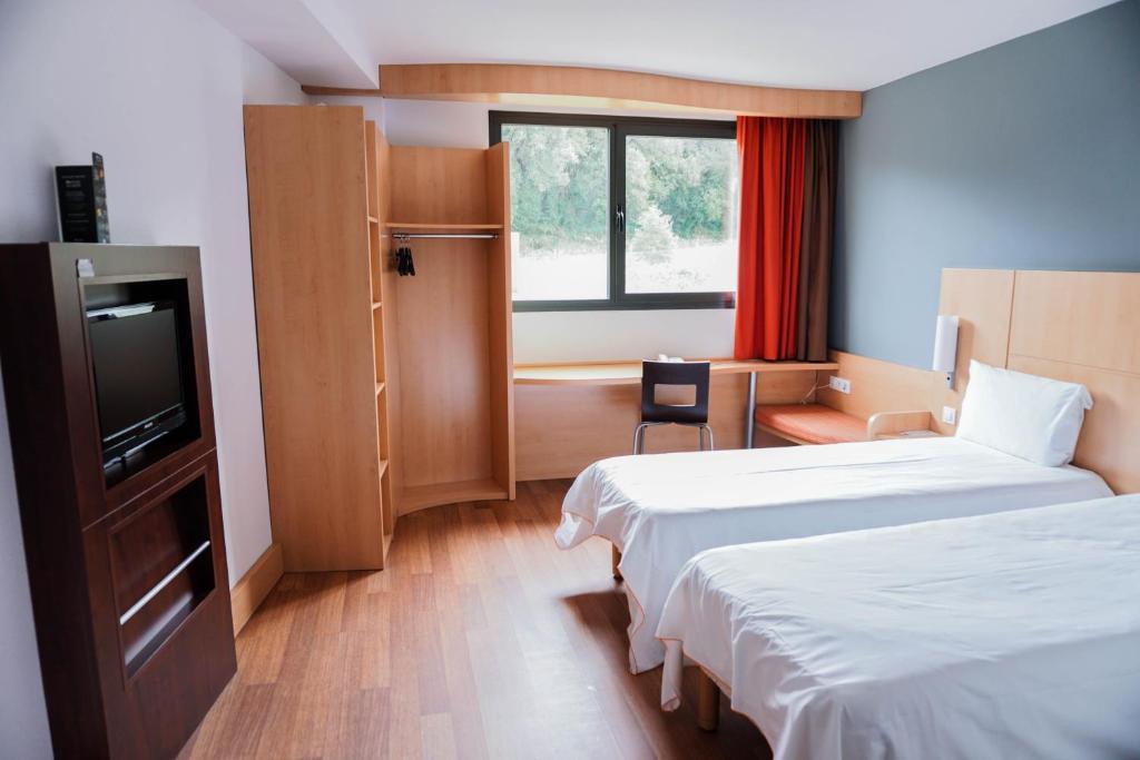 STANDARD, 2 BEDS