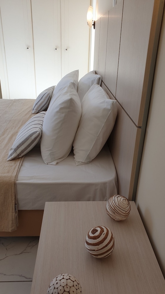 Erytha Hotel &amp; Resort 24/69