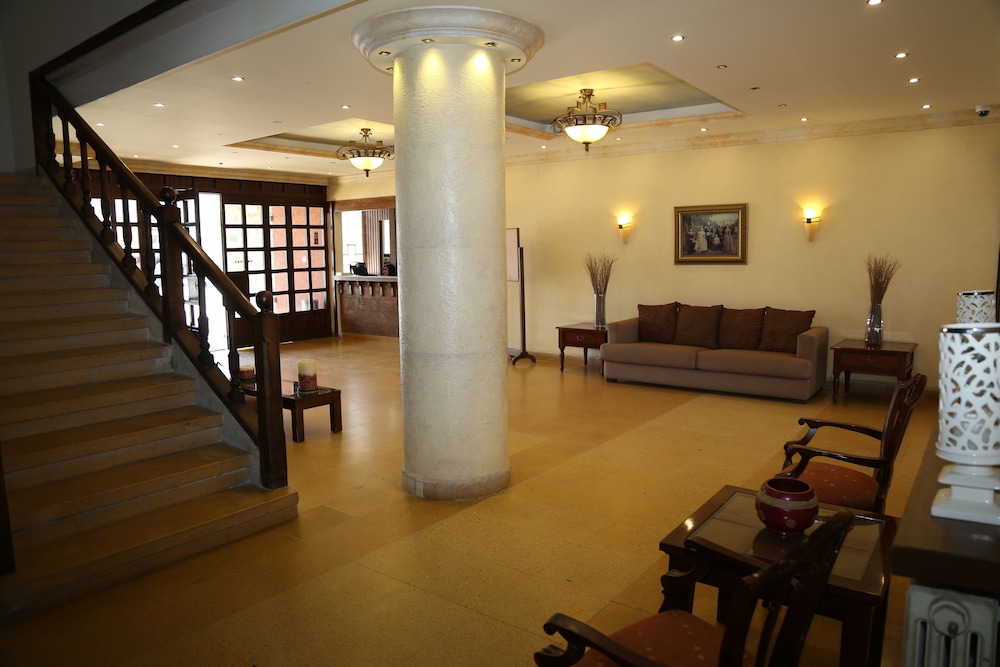 Douma Hotel 10/59