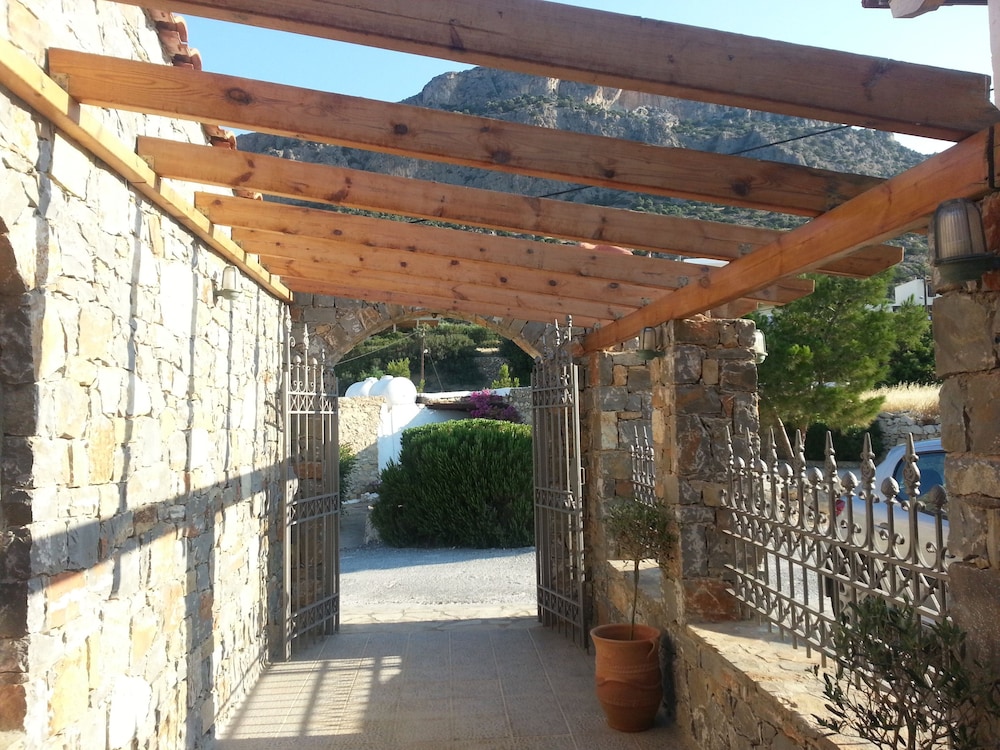 Creta Suites in IERAPETRA