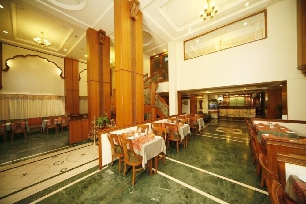 Shree Panchratna Hotel 16/26