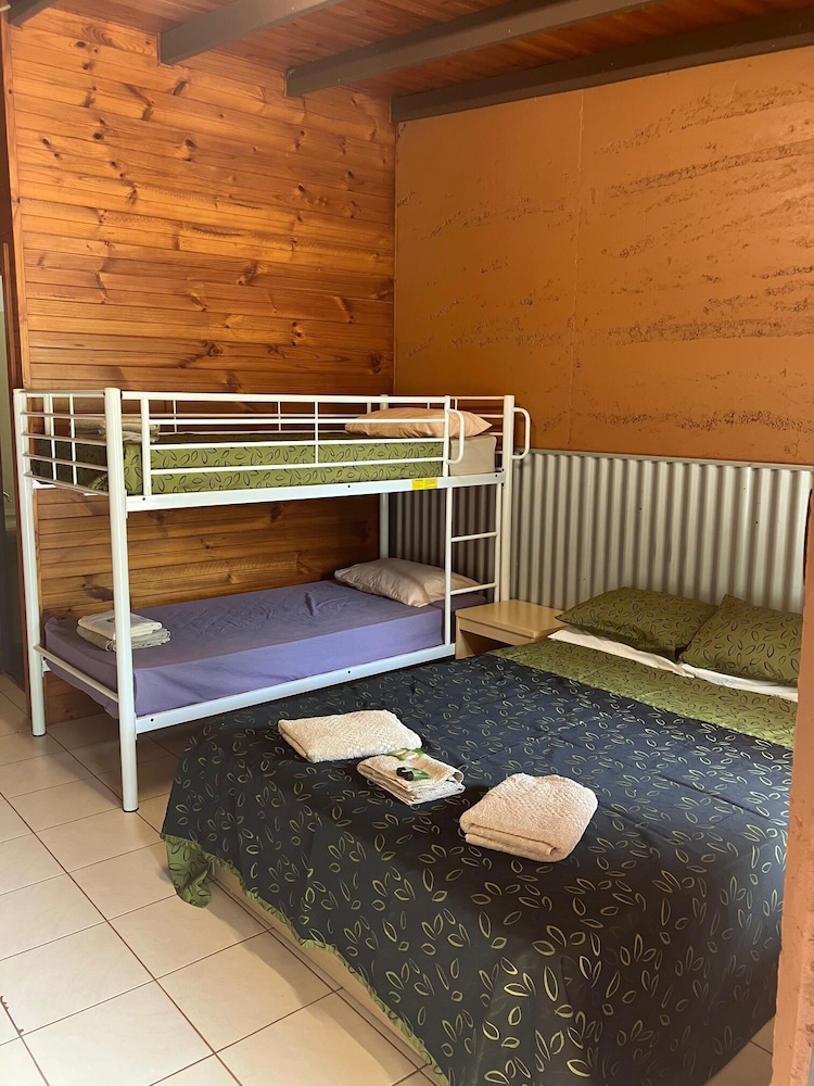 TERRITORY MANOR MOTEL AND CARAVAN PARK 6/26