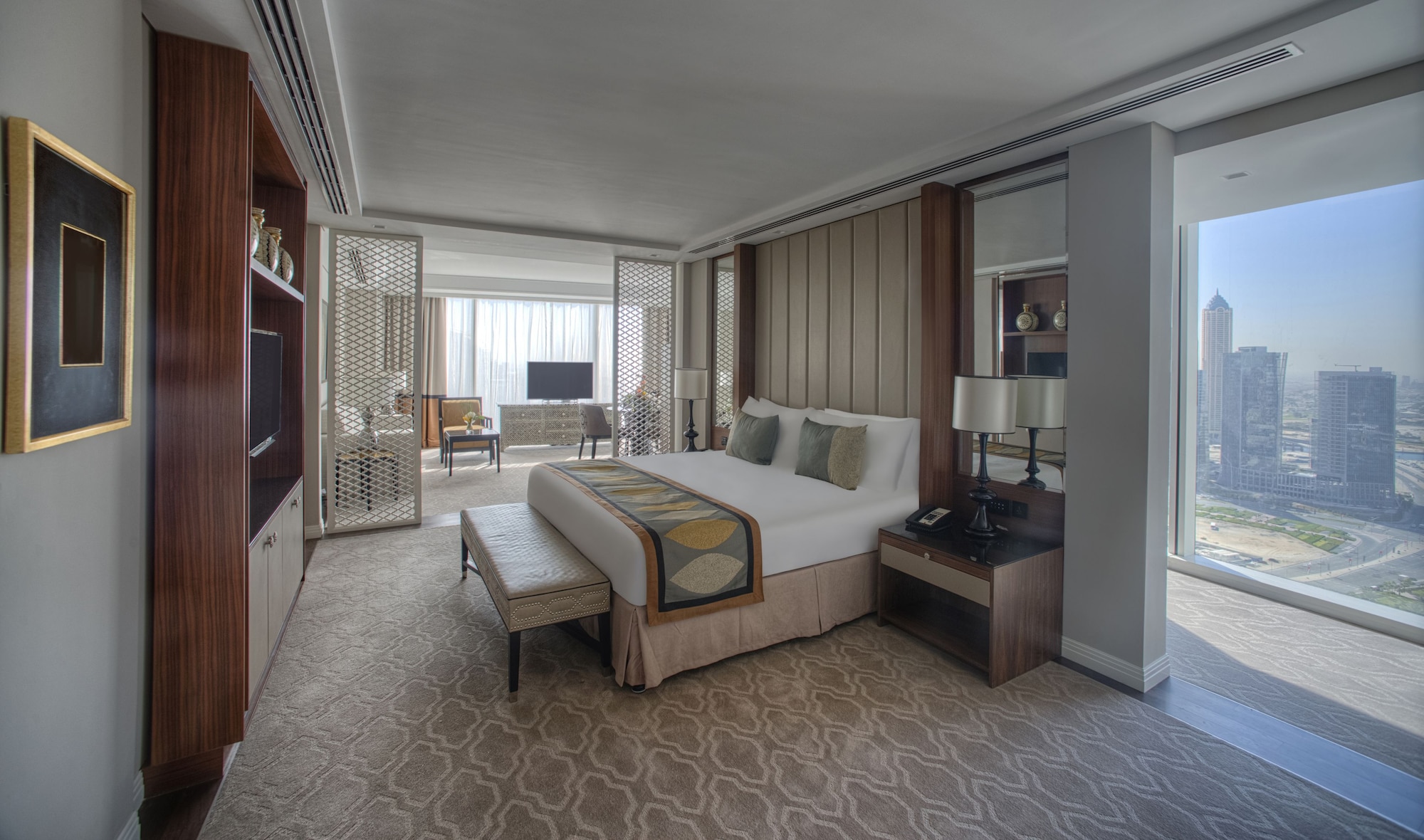 JUNIOR SUITE, KING BED, CITY VIEW
