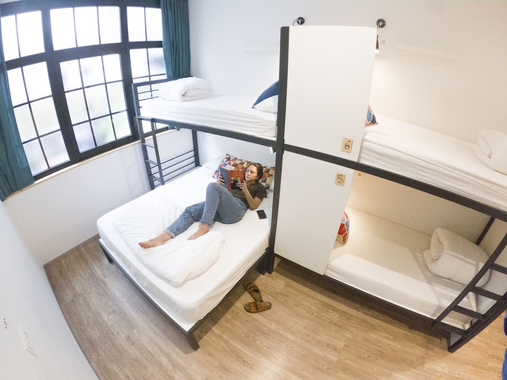 Koba Hostel 27/75