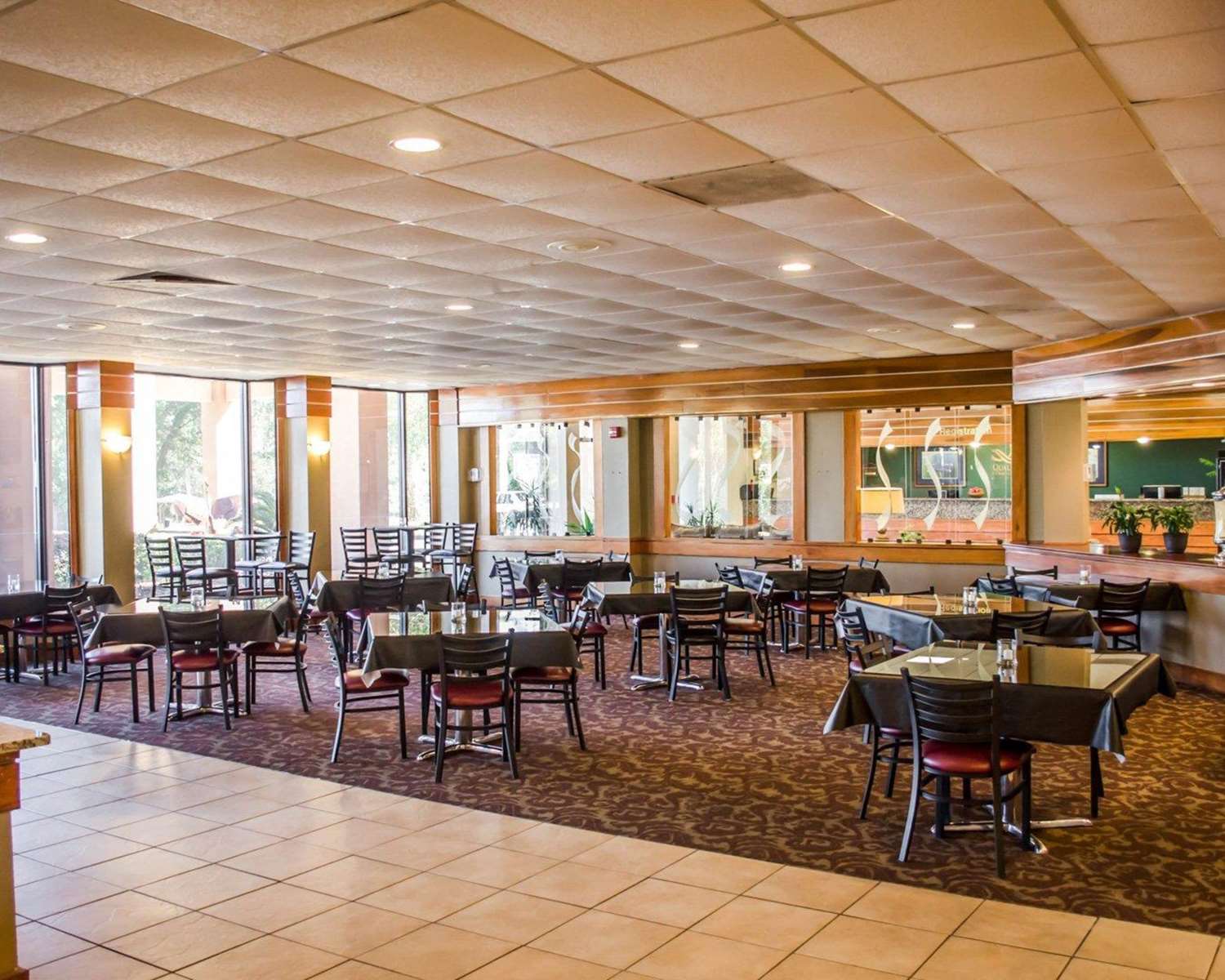 Quality Inn and Suites Pensacola Bayview 31/49