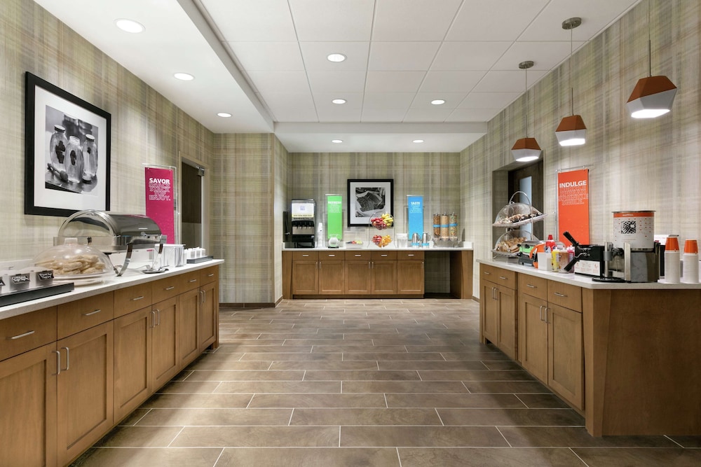 Hampton Inn Suites Johns Creek 6/47