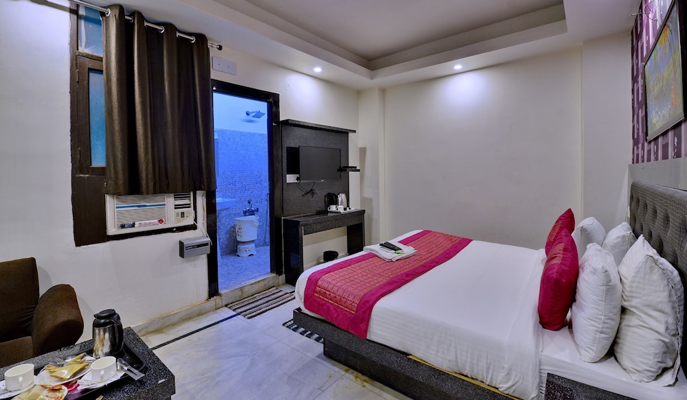 Hotel Noida International 39/50