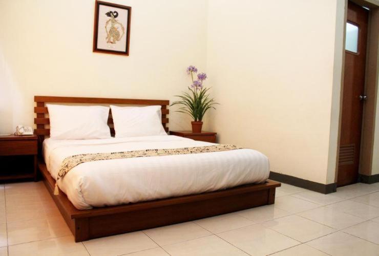 Grand Cepu Hotel 12/35