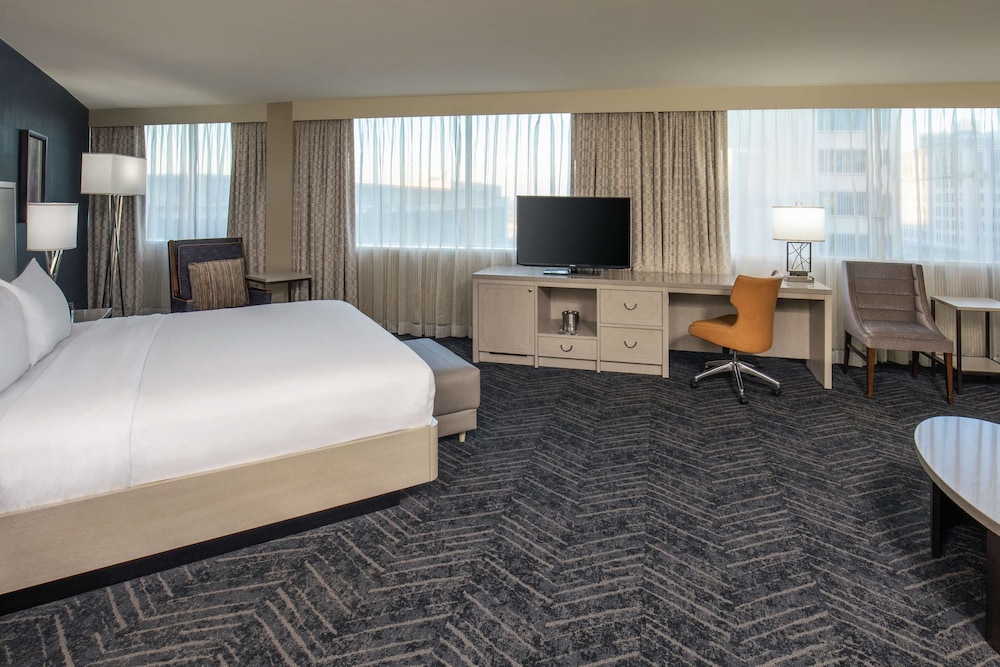 DoubleTree by Hilton Hotel Nashville Downtown 25/79