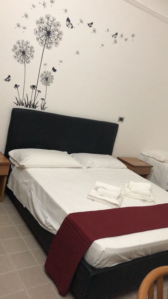 Room, Quadruple, Double and Twin Beds