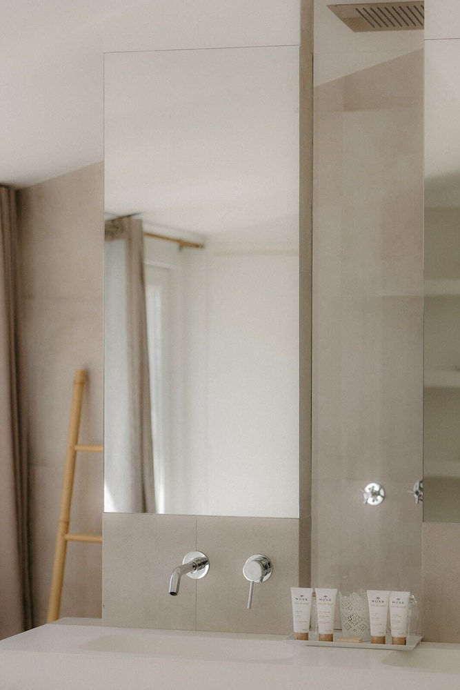 Junior Suite, King Bed, Nature View