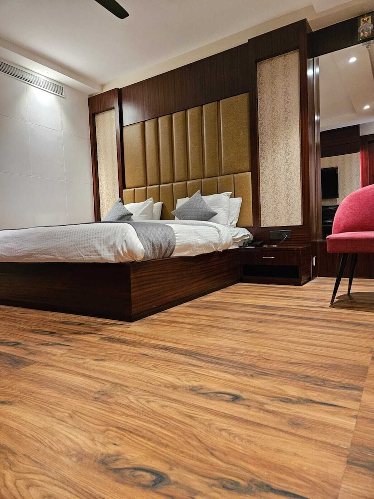 Four Leaf Hotel Akosha 20/47