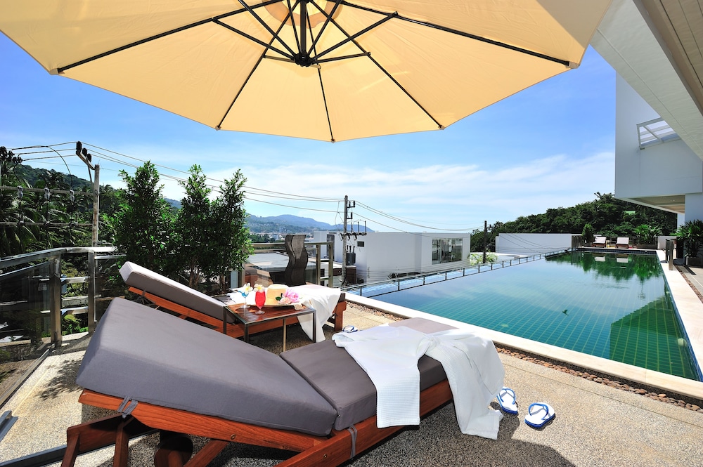 Lae Lay Suites 52/62