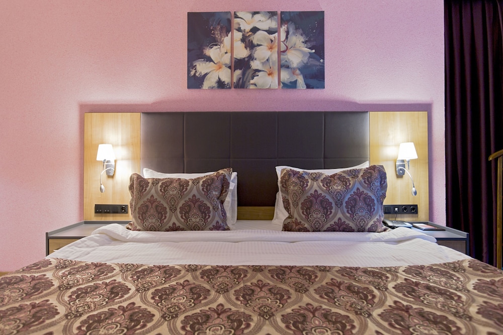 Euphoria Batumi Convention And Casino Hotel 11/63