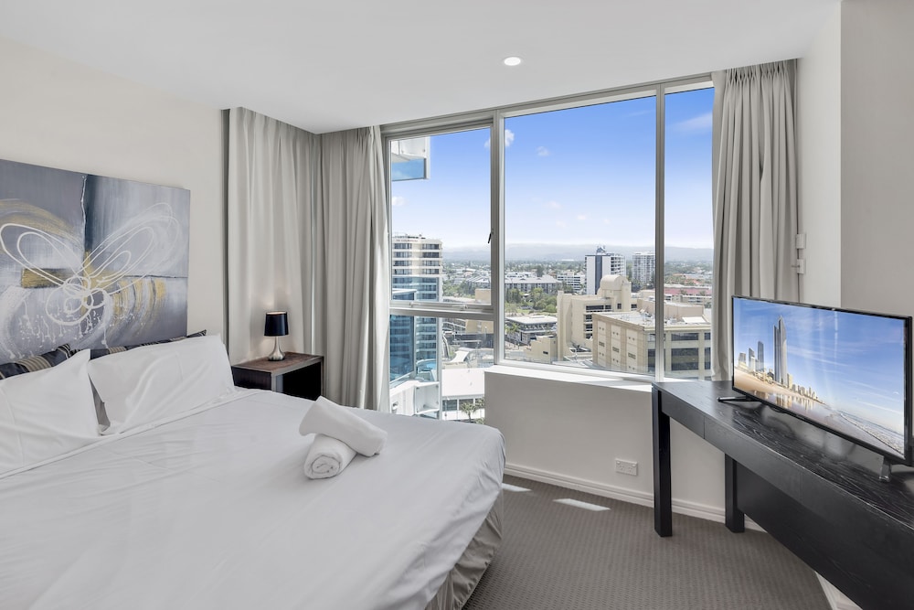 2 BEDROOMS, APARTMENT, CITY VIEW