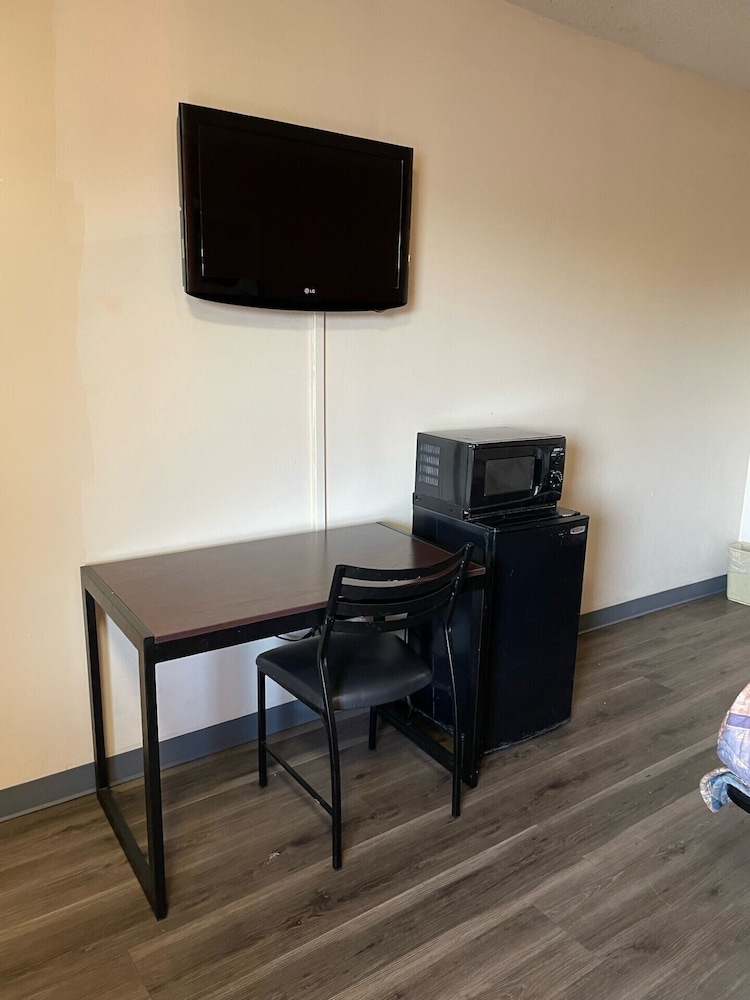 Express Inn -Rahway 26/46