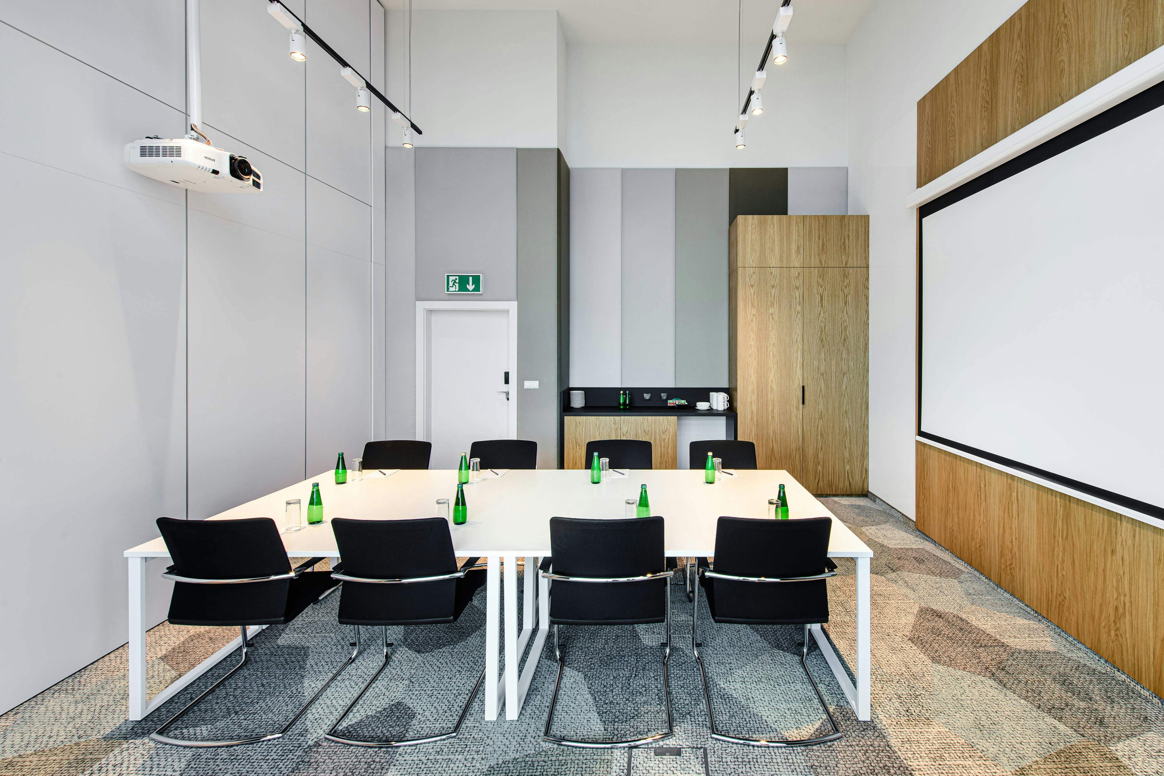 Courtyard By Marriott Warsaw Airport 57/62