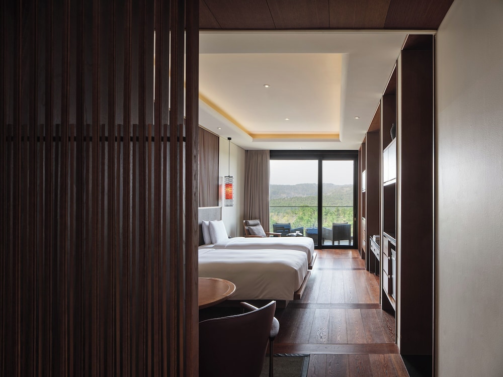 Cabin, Twin Beds, Forest View، Ananti at Busan Cove 7/7
