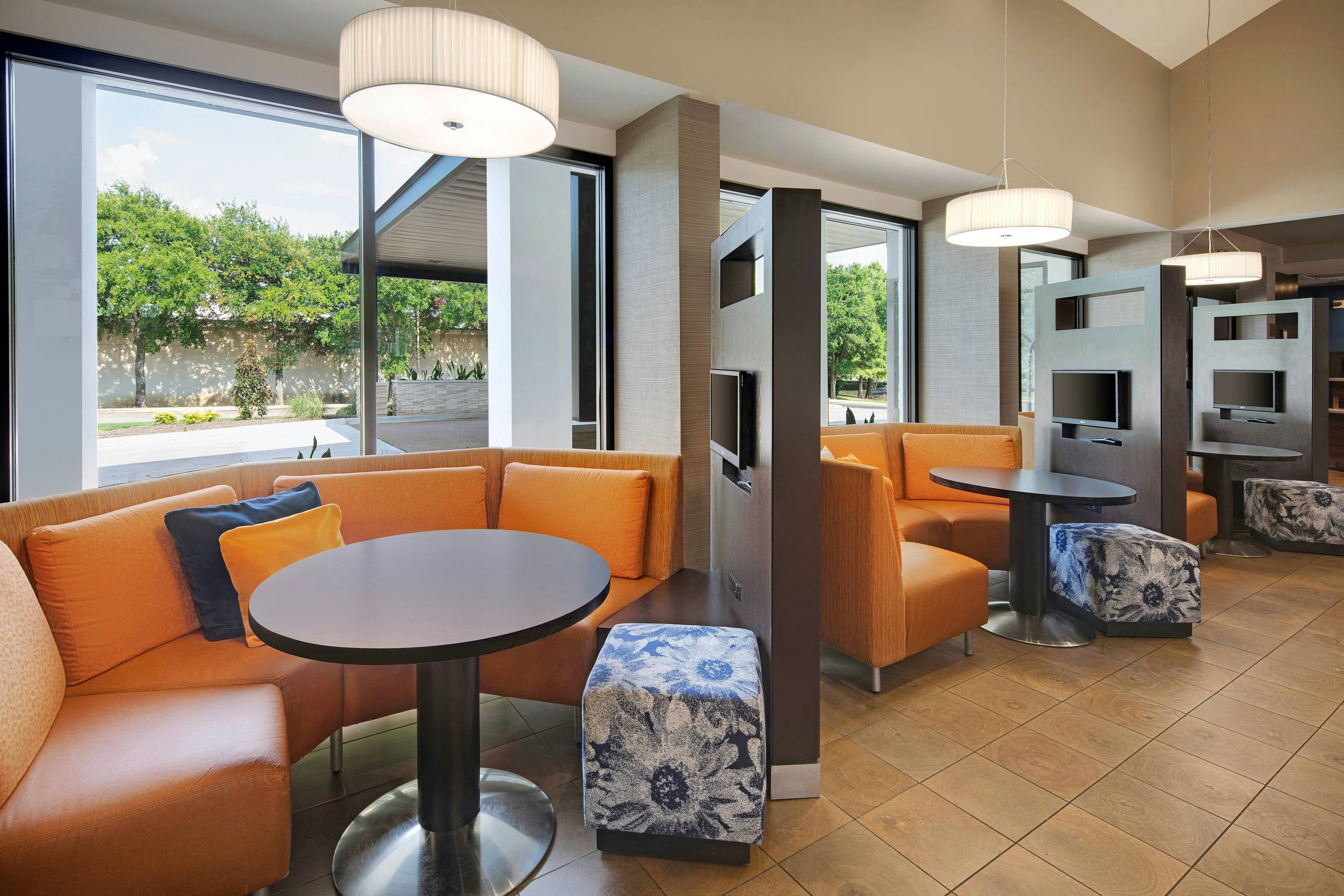 Courtyard Dallas Addison Midway 28/49