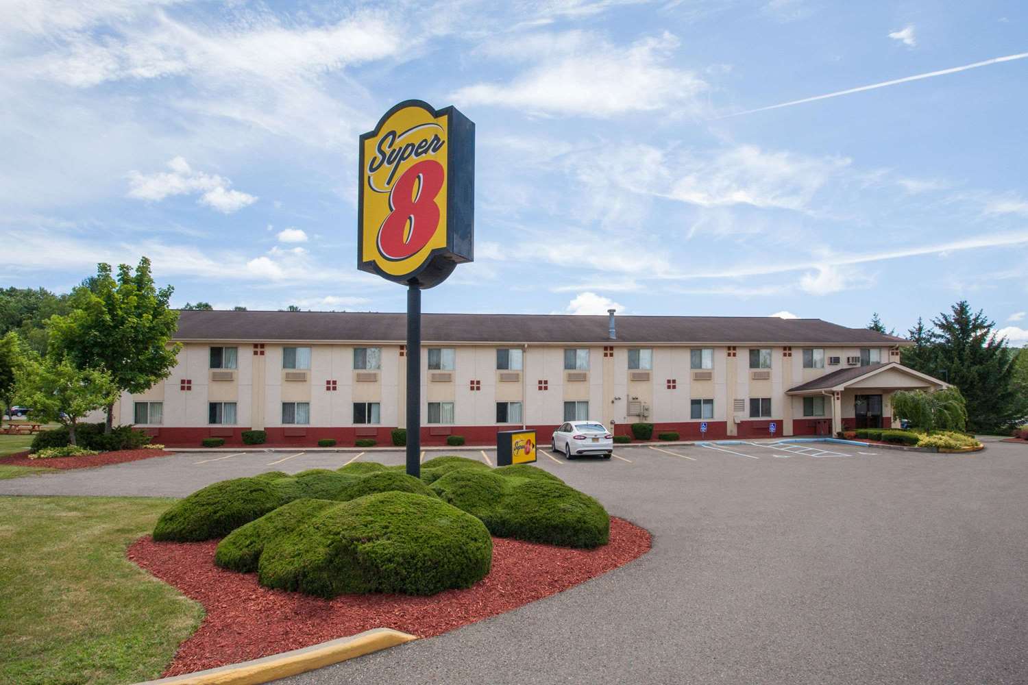 Super 8 by Wyndham Sidney NY 28/30