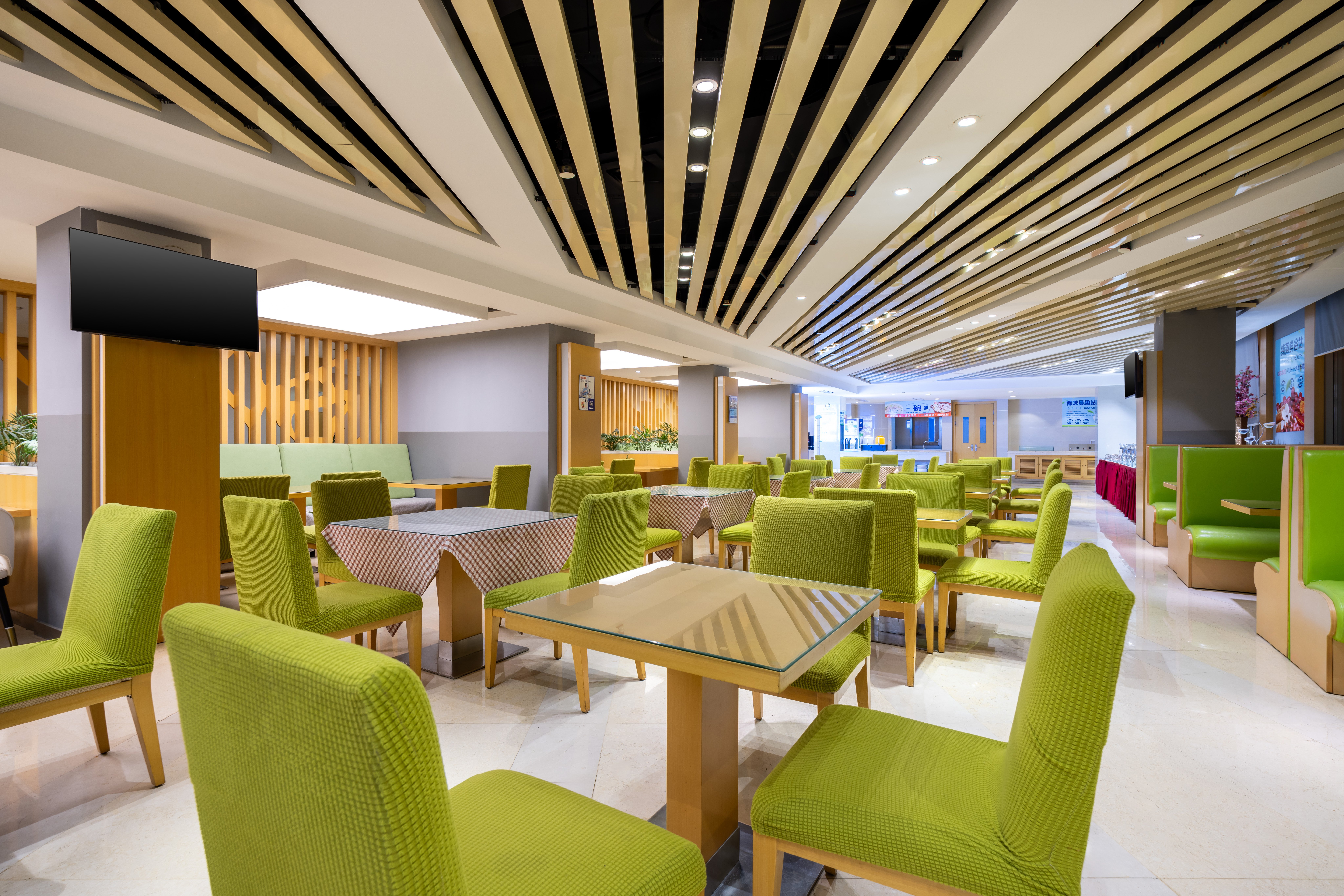 Holiday Inn Express Zhengzhou Airport 27/50