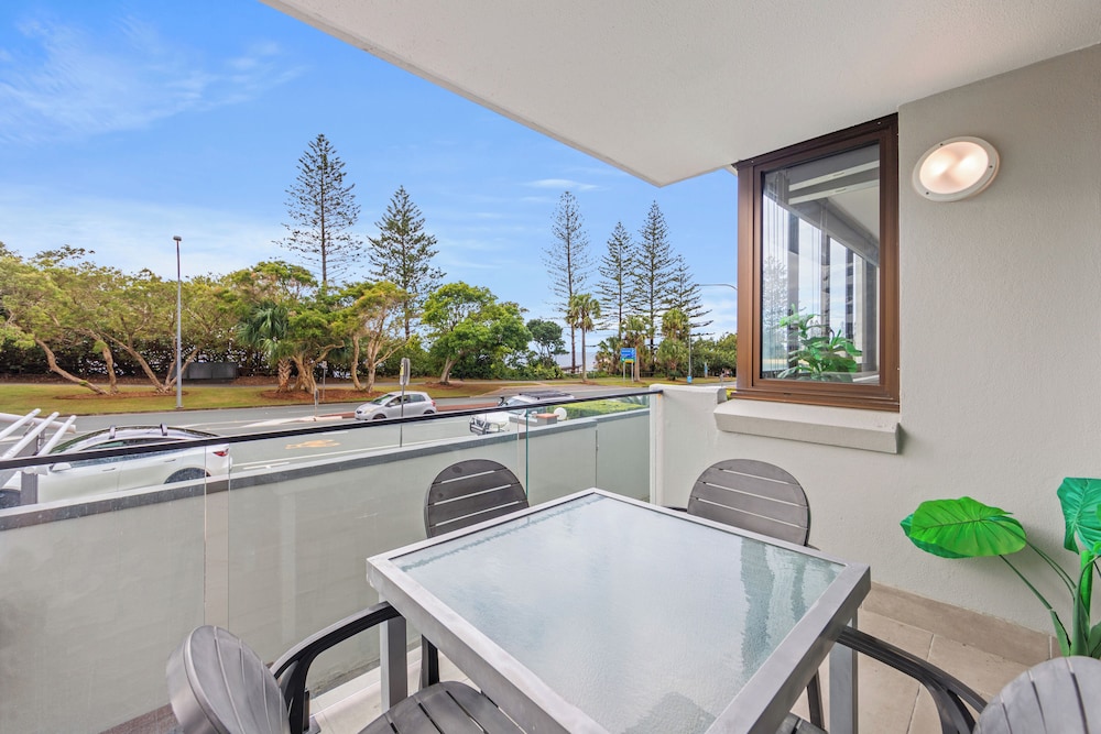 WINDWARD APARTMENTS 64/81