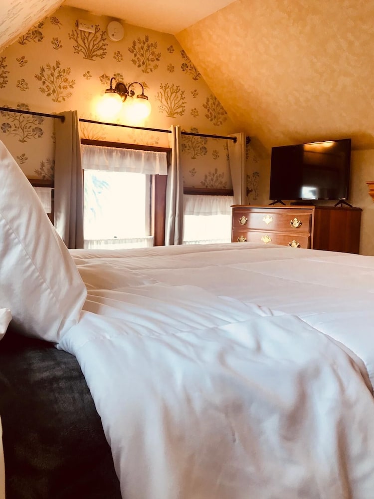 Pacific Grove Inn 24/79