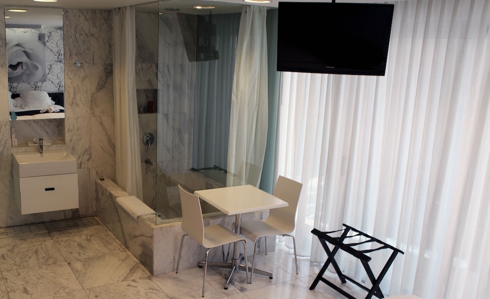 FILADELFIA SUITES HOTEL BOUTIQUE 34/35
