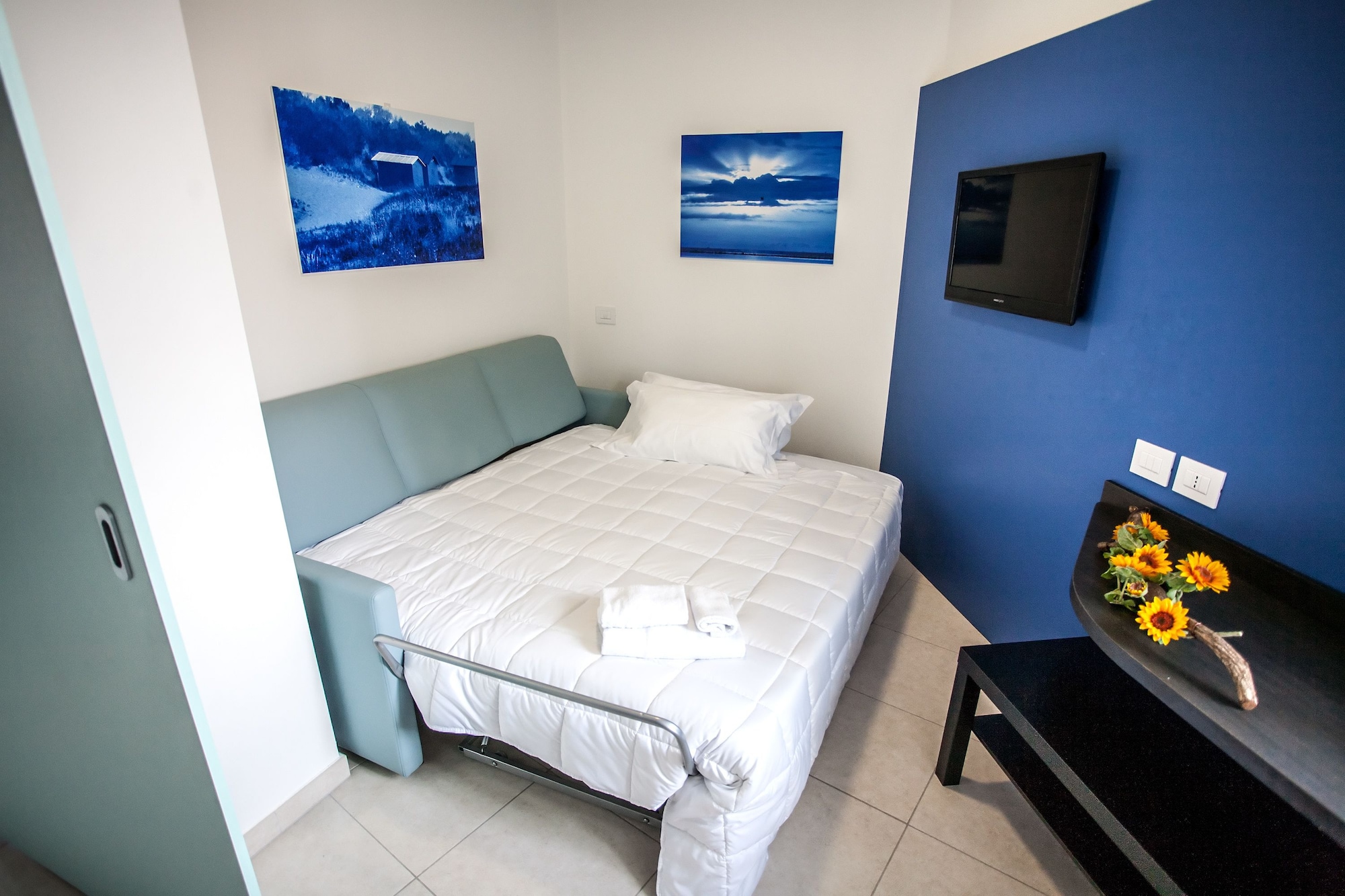 SUITE, DOUBLE BED