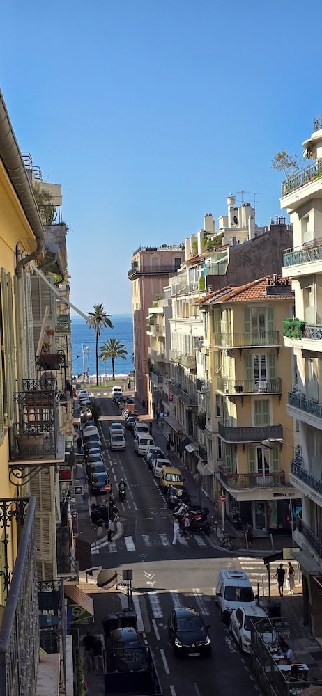 Hotel de la Fontaine in NICE